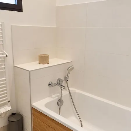 Vakantiehuis Maison Dore - Avec Jardin & Terrasse Saint-Quentin-la-Poterie